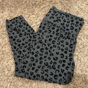 Cheetah print leggings